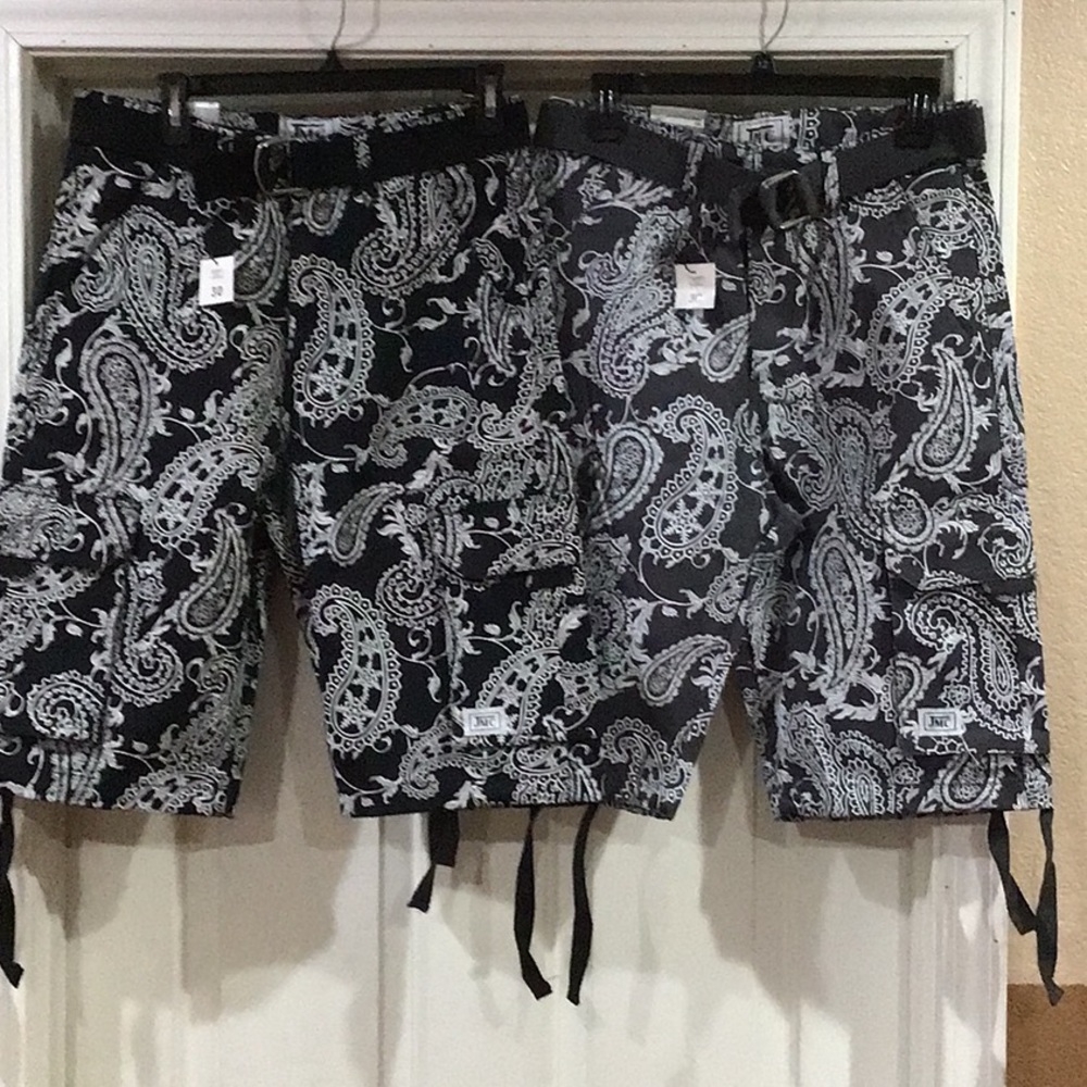 JMC Men Cargo Paisley Shorts (Lot of 2)